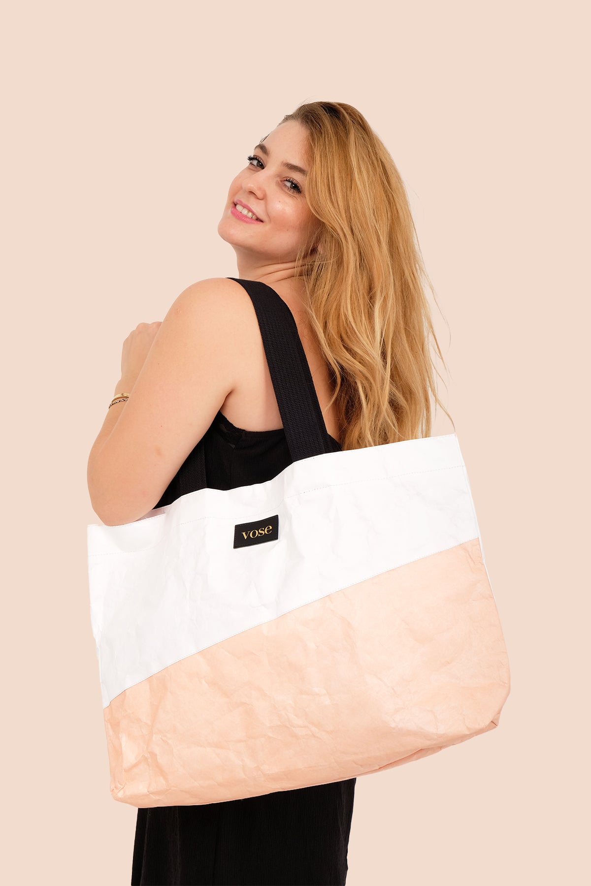 Eco-Friendly and Durable Shoulder Bag - White & Salmon