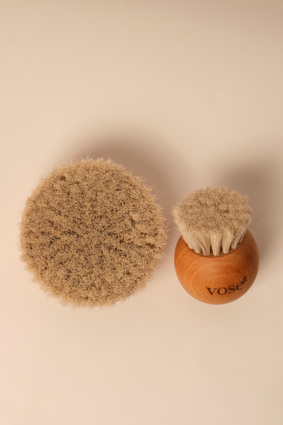 Vose Rounded White Vücut Fırçası ve White Ball Yüz Fırçası Seti